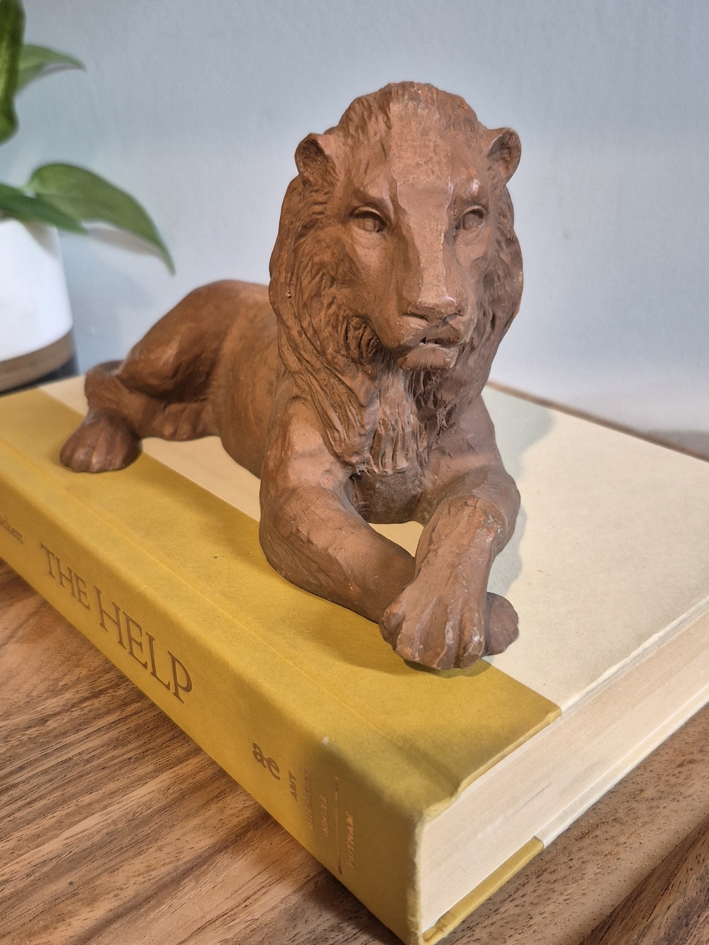 Vintage Red Mill Style Lion Figurine Pecan Shell Resin Sculpture 8"